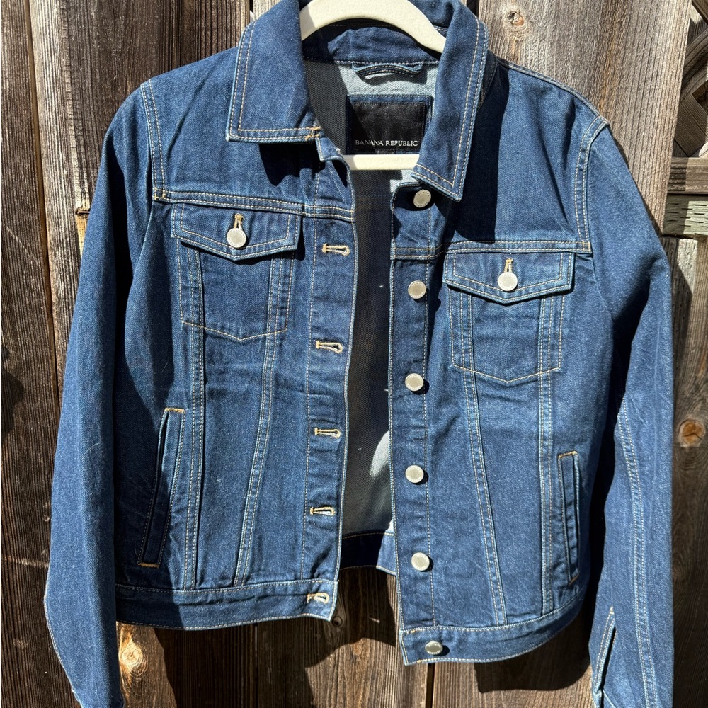 Classic Banana Republic Dark Wash Denim Jacket